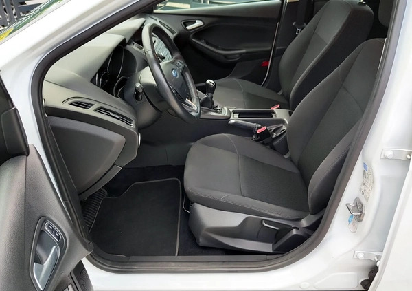 Ford Focus cena 32900 przebieg: 180000, rok produkcji 2016 z Poznań małe 436